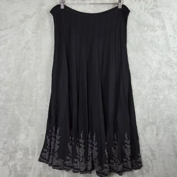 Black Floral Embroidered Knit Maxi Skirt - Picture 5 of 8